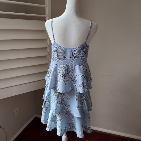 CeCe By Cynthia Steffe Nia Tiered Dress Sleeveless Lt Blue Sz 2 - Picture 8 of 9